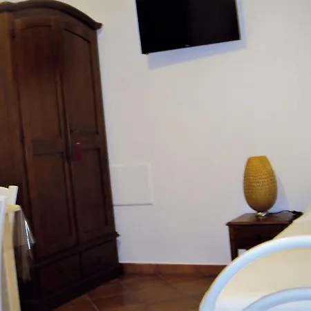 בית נופש Depandance Con Piscina In Vicino Porto Cesareo קופרטינו
